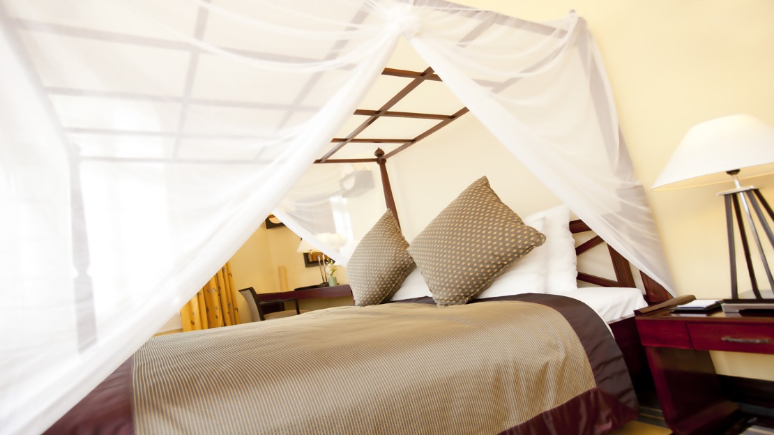 Deluxe Colonial Room